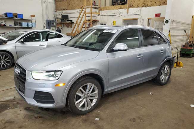 AUDI Q3
